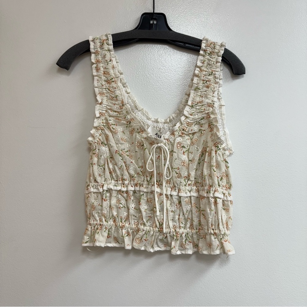 ASTR Kissed Shirred Ruffle Sleeveless Crop Top - Picture 3 of 7